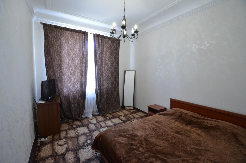 Apartments On Sobornaya Street Near The Waterfront Nikolayev Ruang foto