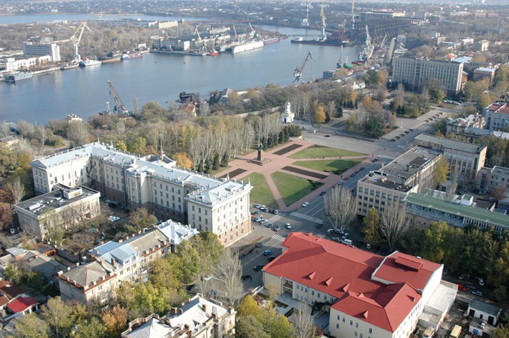 Apartments On Sobornaya Street Near The Waterfront Nikolayev Bagian luar foto